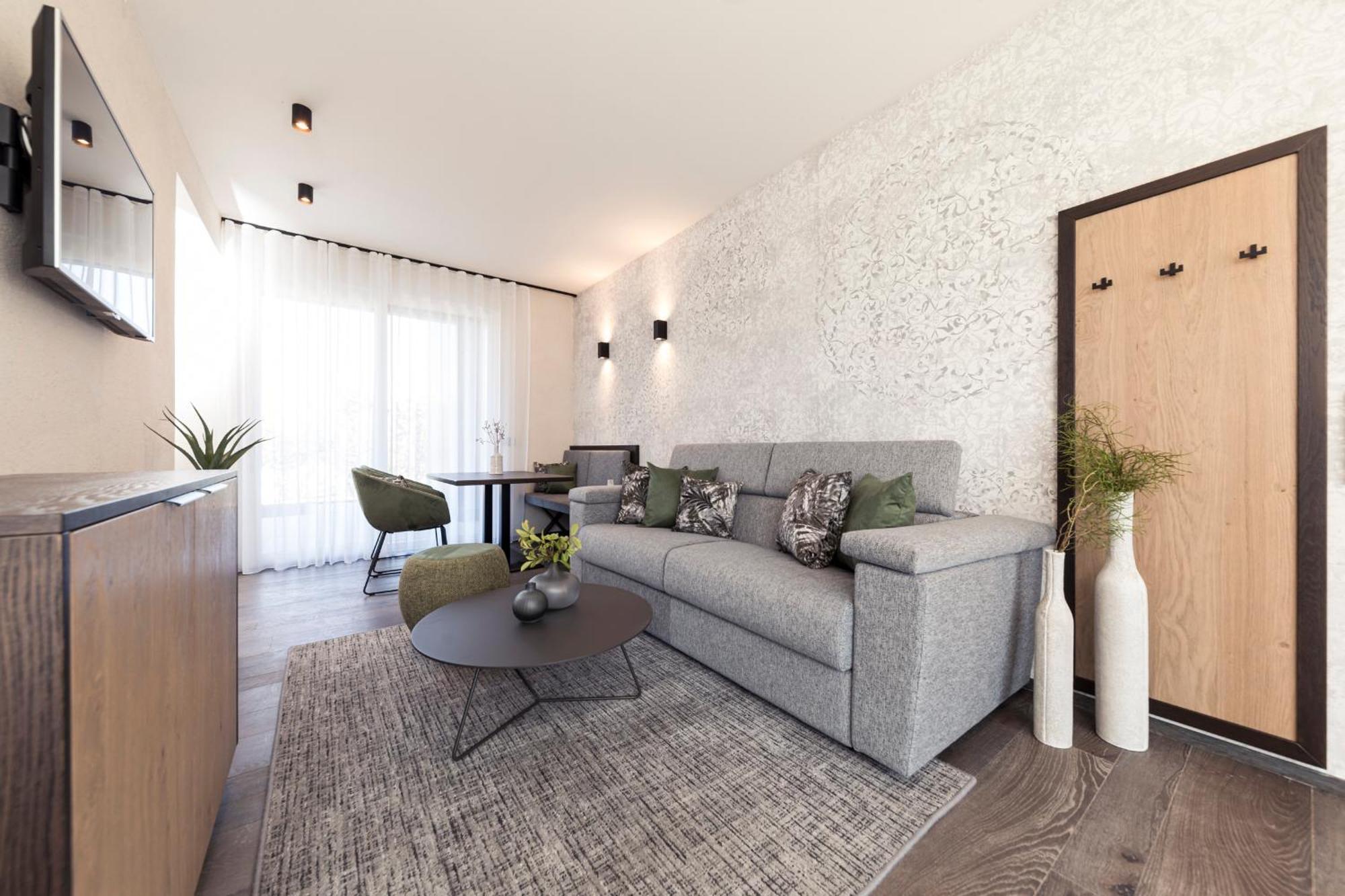 Hotel Quellenhof Luxury 5*